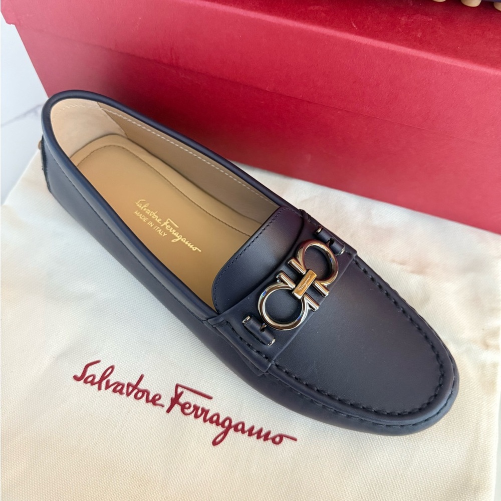 Ferragamo Berra‎ Womens Leather Slip-on Loafers, Navy, Size 7C